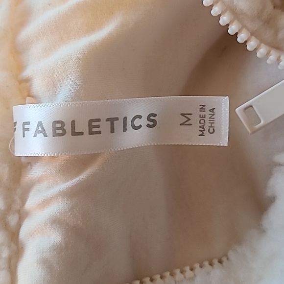 FABLETICS 1/2 zip jacket - Picture 2 of 2
